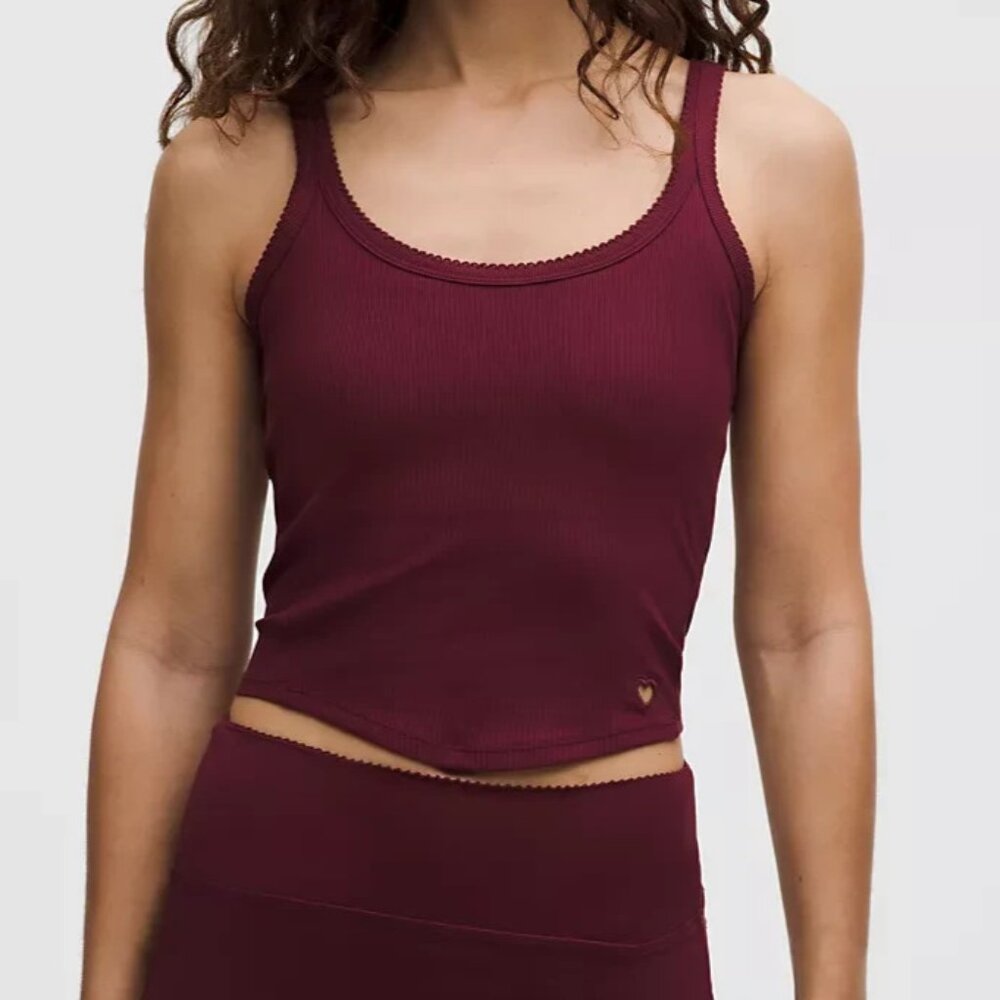 Nulu Ribbed Cropped Tank Top Heart Burgundy